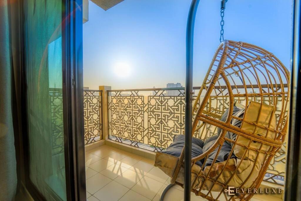 Дубай: Everluxe - Culture Village 1 Bedroom