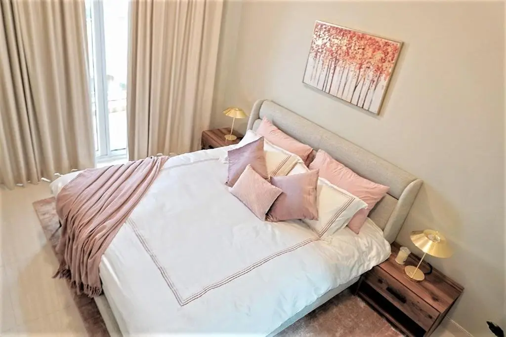 Дубай: Hera Serviced Apartments