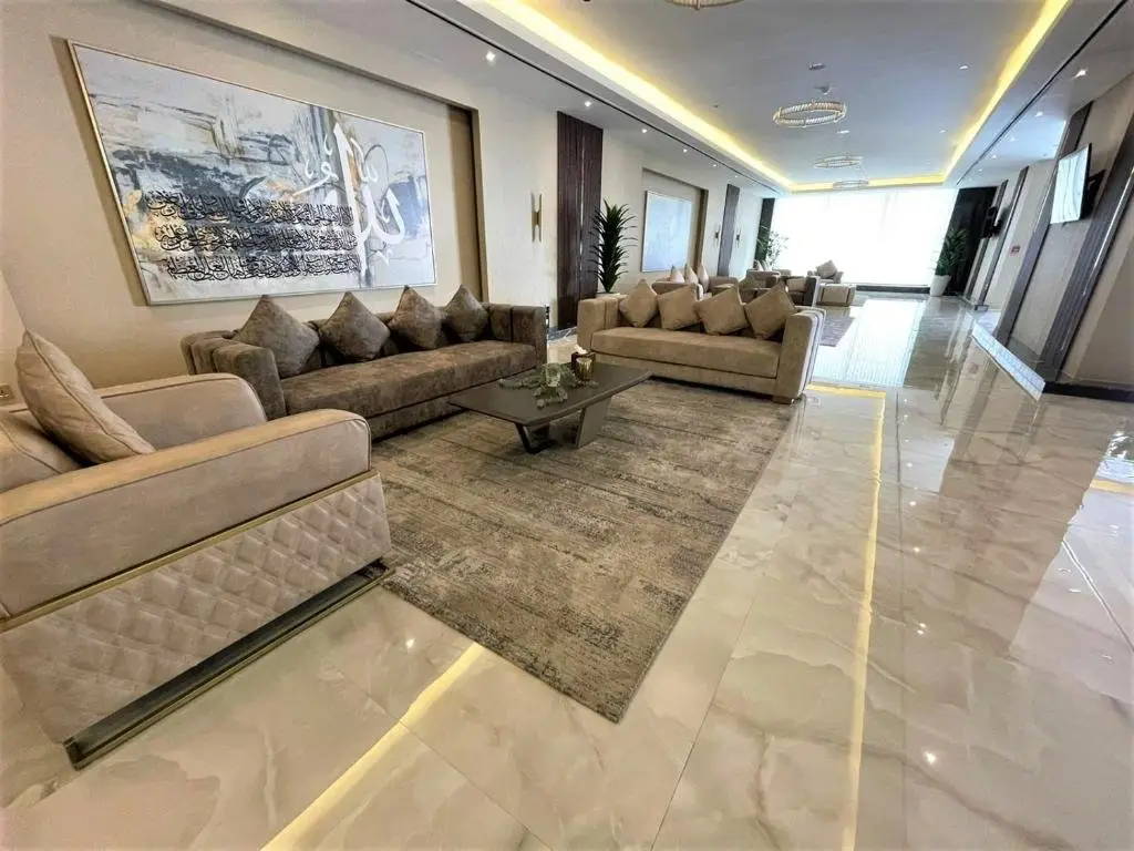 Дубай: Hera Serviced Apartments
