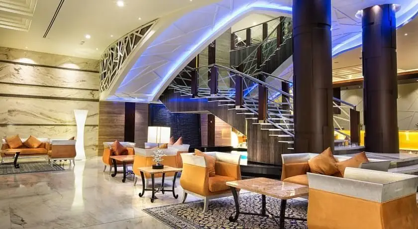 Дубай: Ghaya Grand Hotel & Apartments