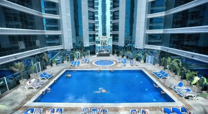 Дубай: Ghaya Grand Hotel & Apartments