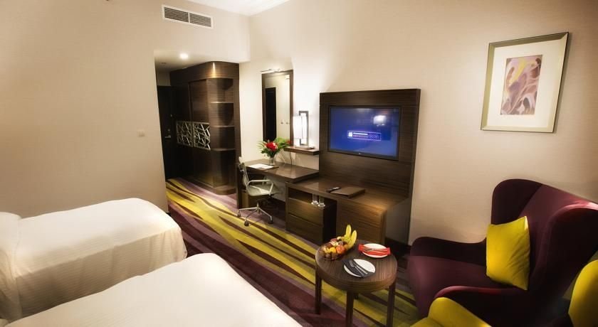 Дубай: Ghaya Grand Hotel & Apartments