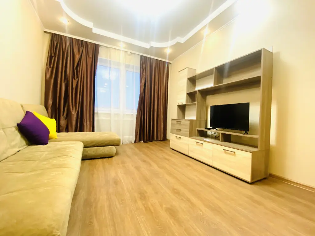 Сургут: Apartments Sever Karolinskogo 9