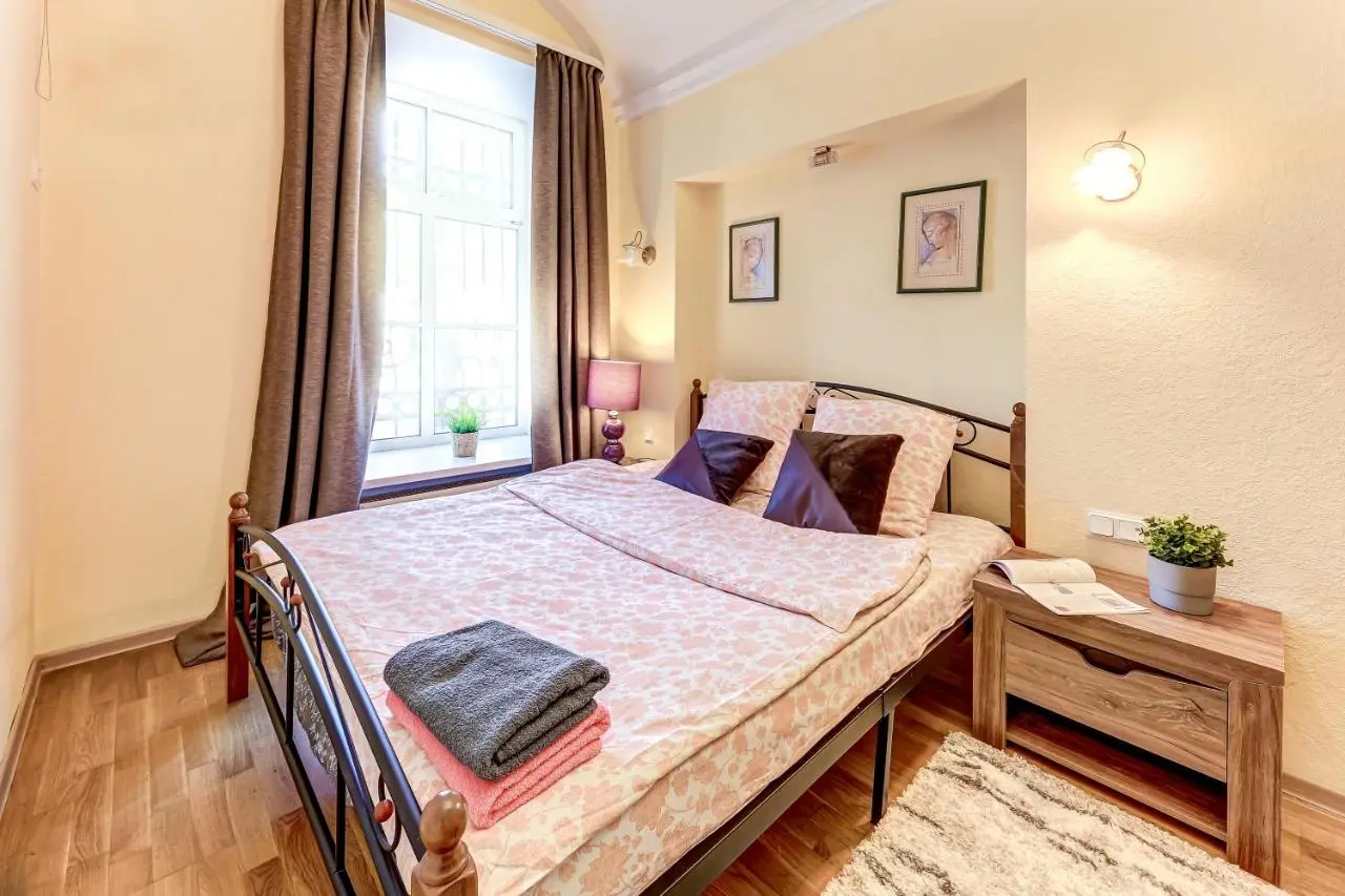 Санкт-Петербург: Royal Apartments on Fontanka 25