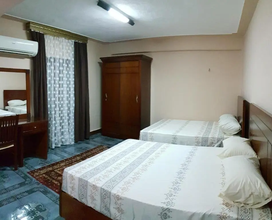 Александрия: Caesar House