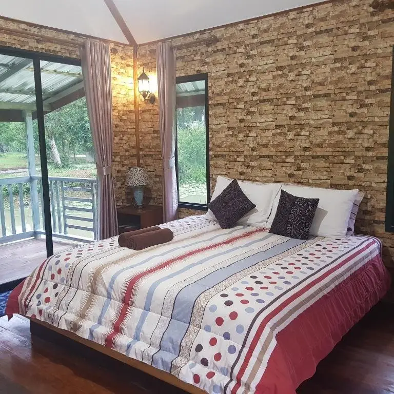 Лоэй: Boonnum The Villa