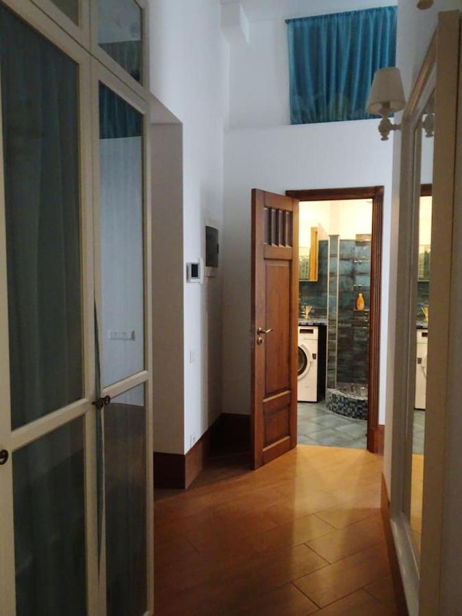 Санкт-Петербург: Bolshaya Morskaya 21 Apartment