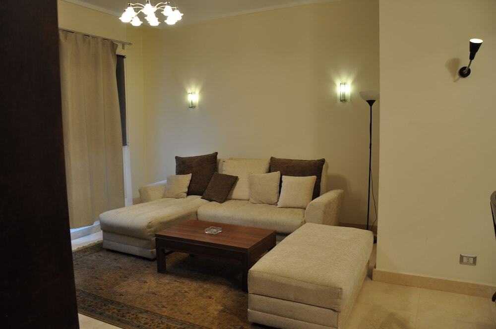 Каир: Axxodia porto new cairo residence