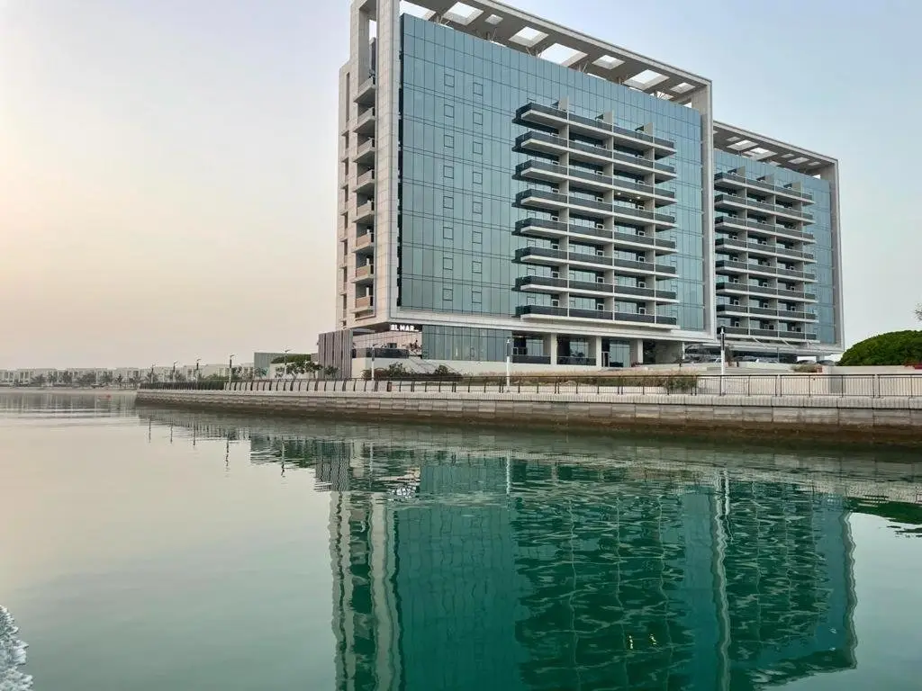 Рас-эль-Хайма: LUXURY 2 Bedroom Apartment in GATEWAY Residence