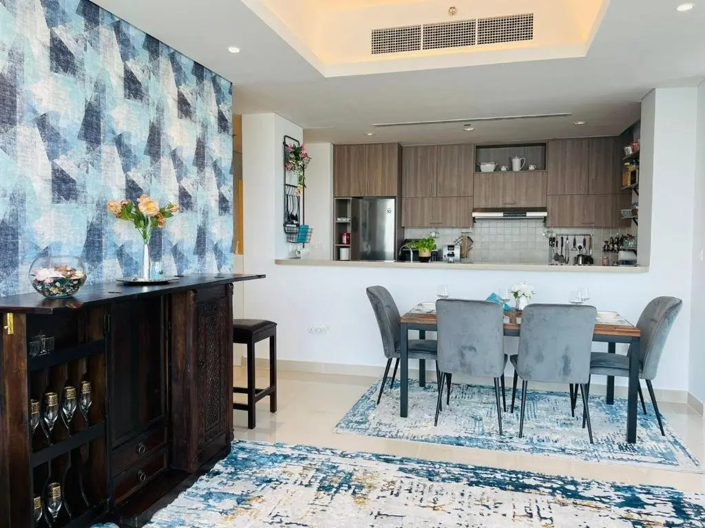 Рас-эль-Хайма: LUXURY 2 Bedroom Apartment in GATEWAY Residence
