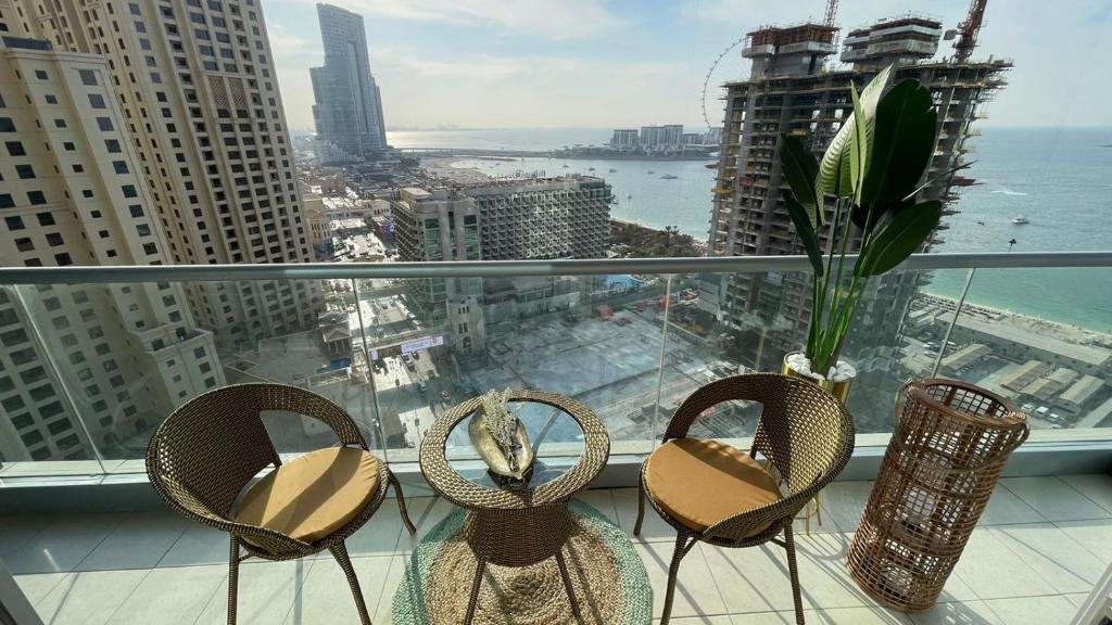 Jumeirah Beach Residence -Al-Fattan Marine Tower — фото 1