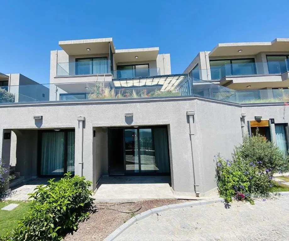 Бодрум: Bodrum Bitez 4 Bed-4 Bath Triplex Villa - AKTUR YANI