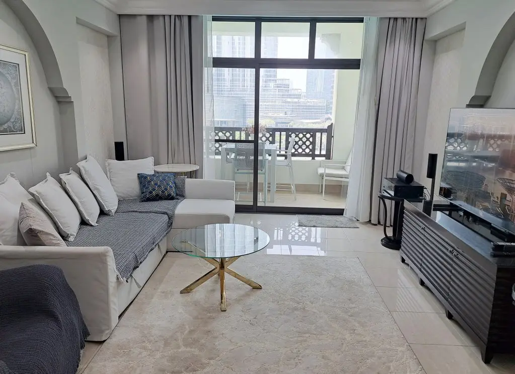 Дубай: Апартаменты PalmBay 1BR full Burj Khalifa & Fountain View