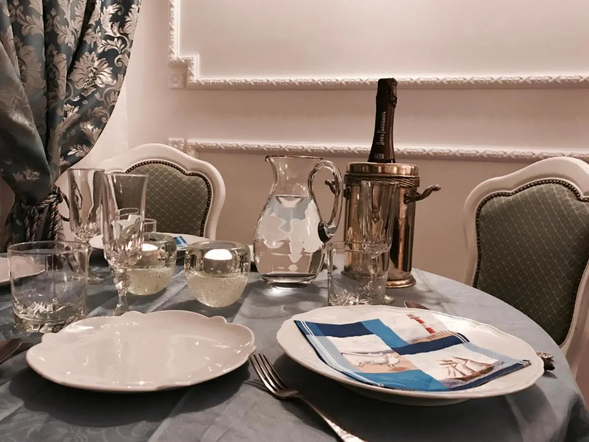 Санкт-Петербург: Classical Apartment "Secret Place"