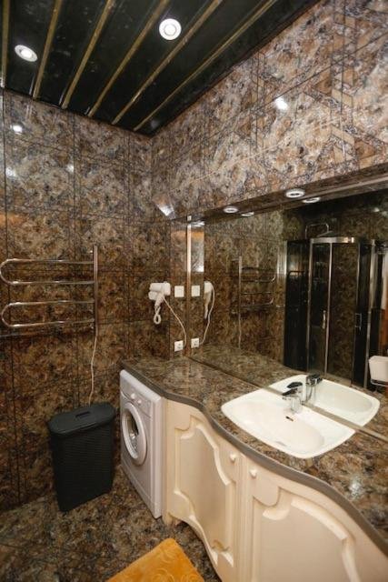 Тбилиси: Marjanishvili Square Apartment