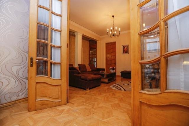 Marjanishvili Square Apartment — фото 1