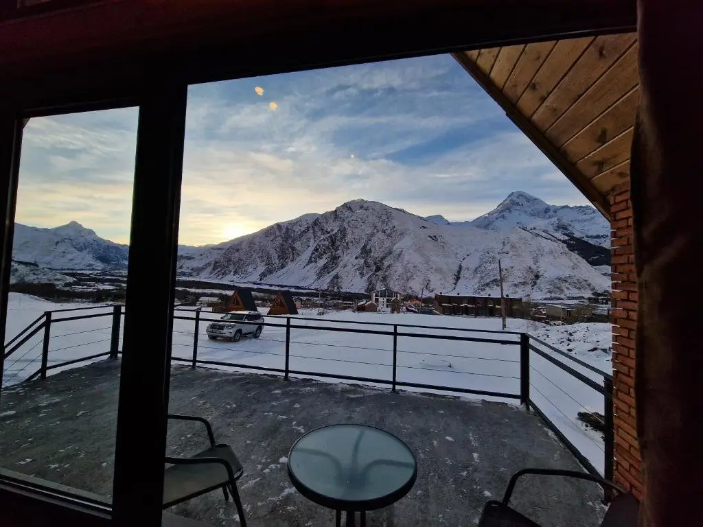Степанцминда: Kera Cottages Kazbegi