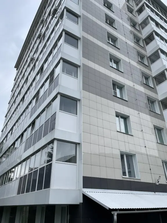 Горно-Алтайск: Апартаменты для 4 человек у подножия горы