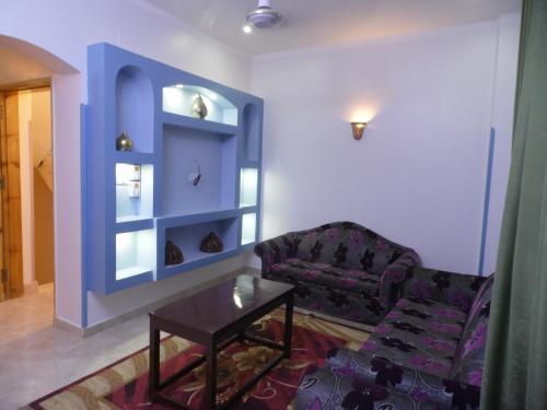 Луксор: Nour House