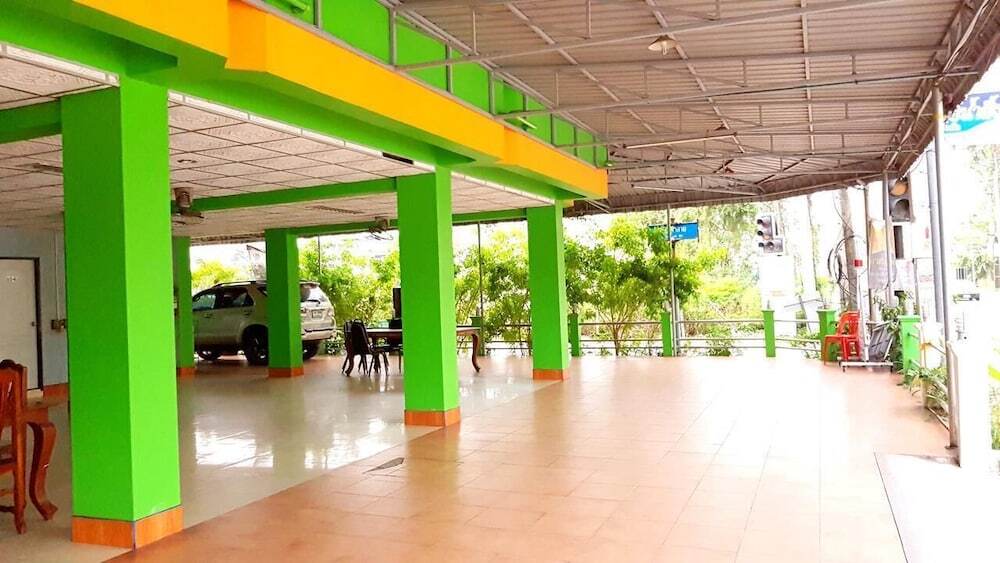 Чаам: Oyo Bang Sai Namphueng Cha Am Beach