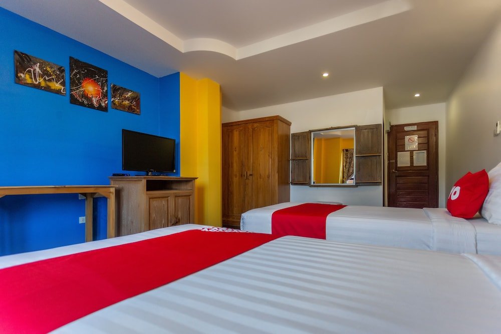 Oyo Yellow Tique Hotel — фото 1