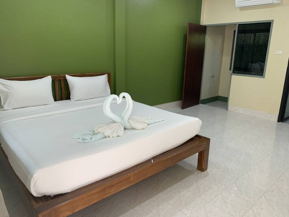 Тхаланг: Oyo 625 Airport Smile Place