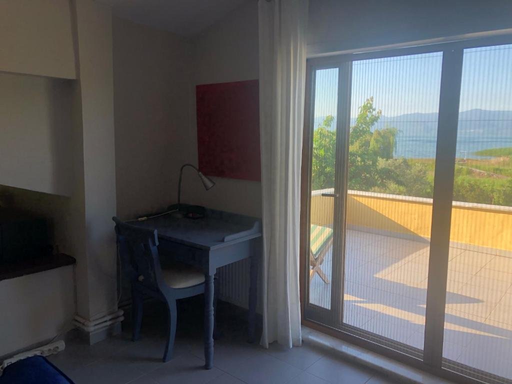 Увезпинар: Home on Iznik Lake with Its Own Private Beach