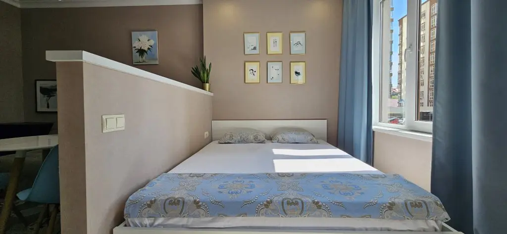 Сочи: Апартаменты Светлая Студия у Моря на Волжской от HomeHotelSochi