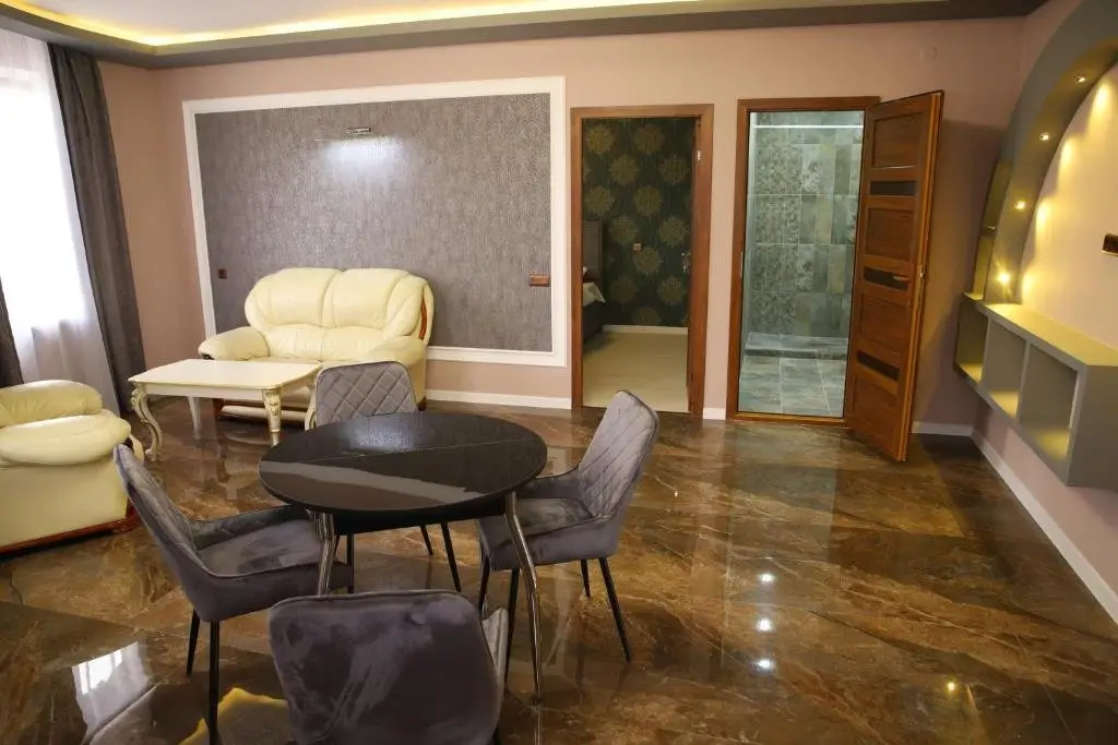 Гюмри: Hotel Gold