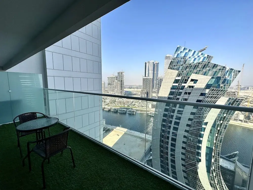 Дубай: LuxBnB Vera Residences I Skyline Views