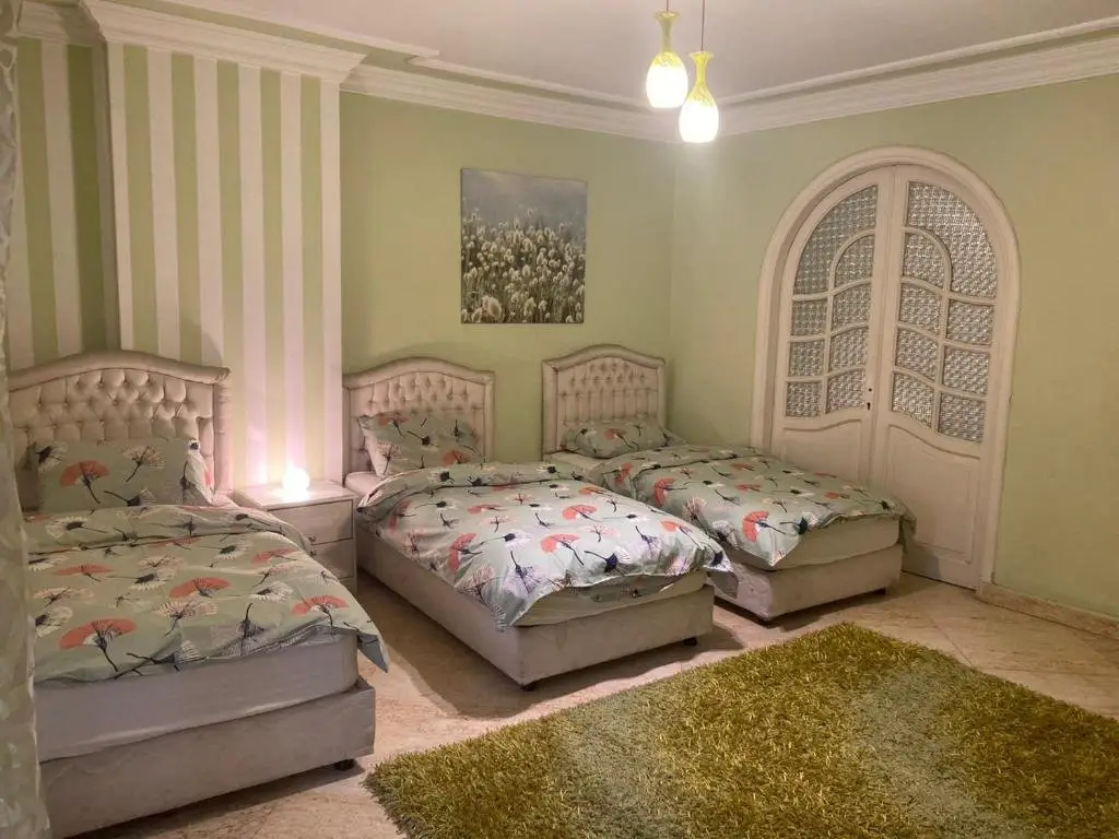 Каир: Diamond Cairo apartment 4 Bed Rooms