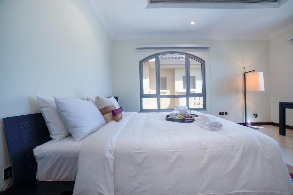 Deluxe 4BR Palm Villa With Private Beach and Pool with Complimentary Golf — фото 1