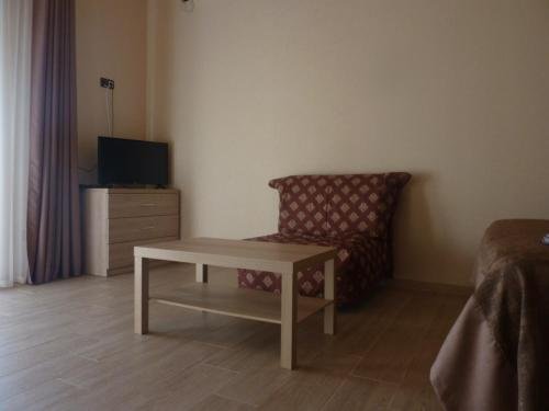 Гагра: Guest house LETTO