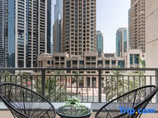 Дубай: Newly furnished Downtown 1BR | Pet Friendly
