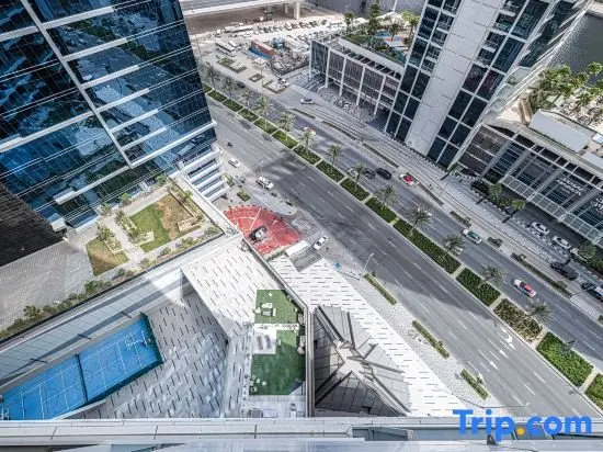 Дубай: HomesGetaway Stylish Studio w/Balcony l Business Bay