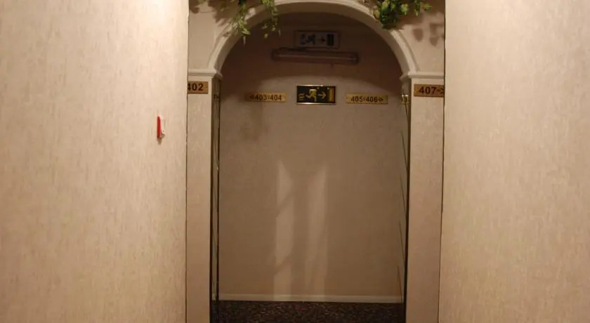 Усак: Hotel Sahlan 1