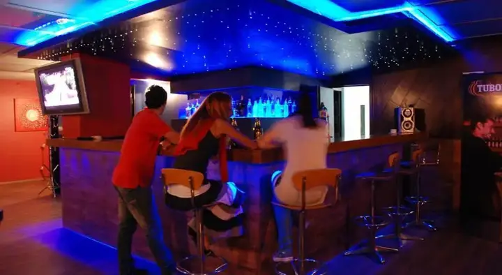 Усак: Hotel Sahlan 1