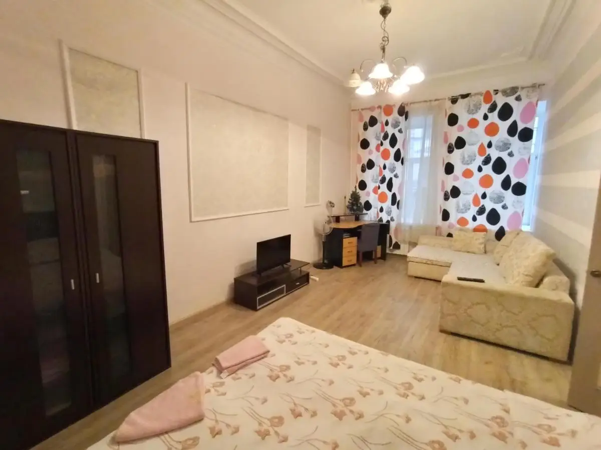 Санкт-Петербург: Apartment on Millionnaya 17