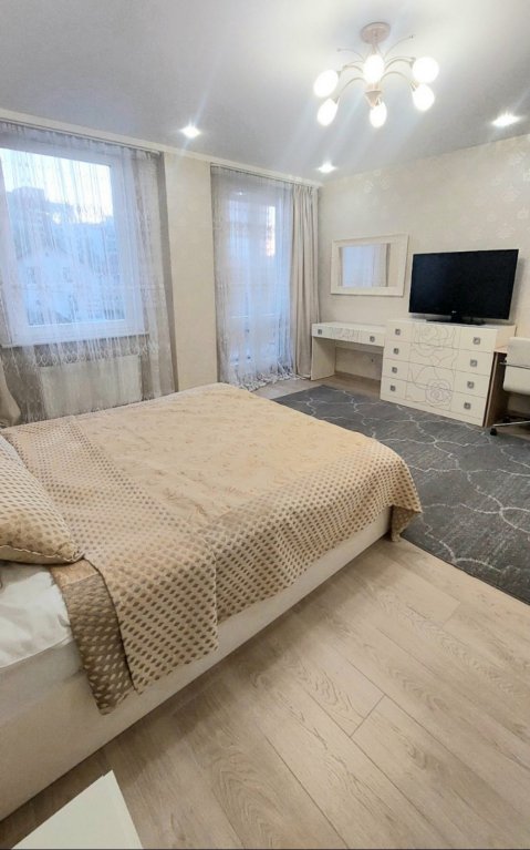 Минск: Апартаменты в центре с тремя спальнями на Червякова 55 рядом с парком Победы