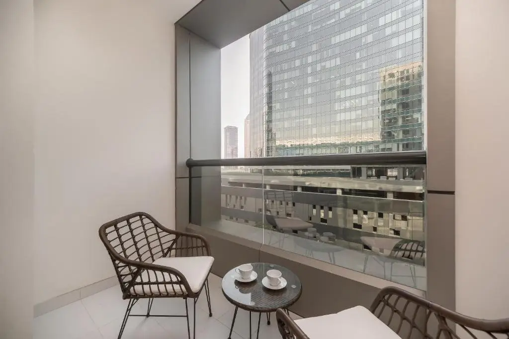 Дубай: HiGuests - Cozy Studio With Balcony in Business Bay