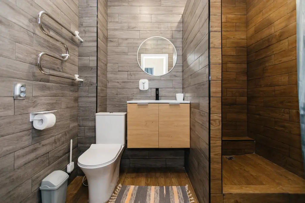 Новосибирск: Гостевой Дом Deck House Уютный Коттедж