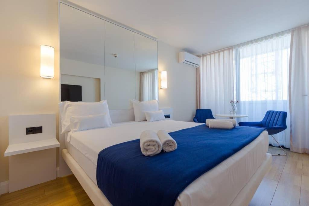 Батуми: Cozy and Stylish Apartment With Sea View In Batumi