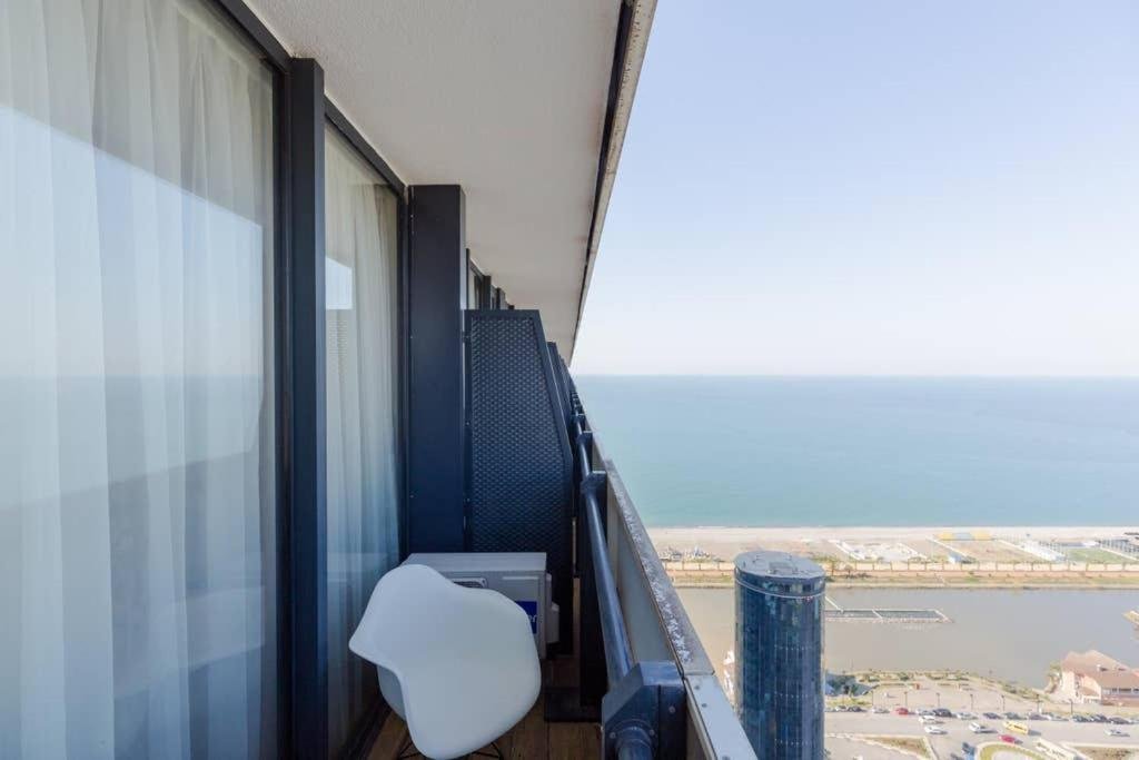 Cozy and Stylish Apartment With Sea View In Batumi — фото 1