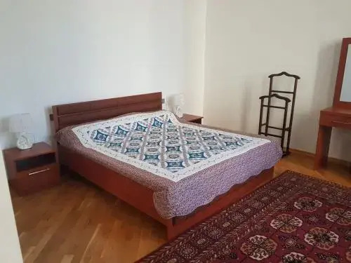 Баку: Apartment on 28 May Street