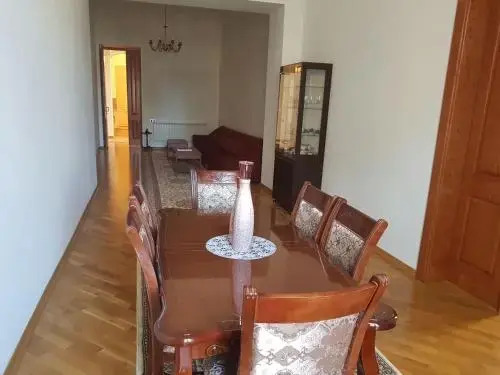 Баку: Apartment on 28 May Street
