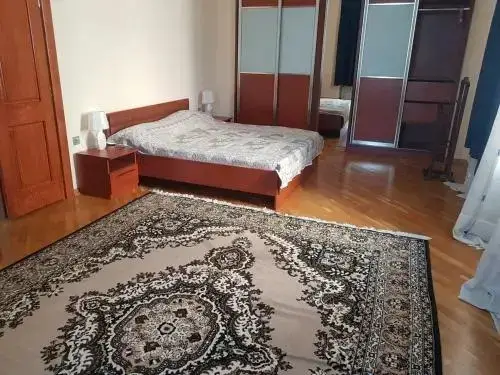 Баку: Apartment on 28 May Street