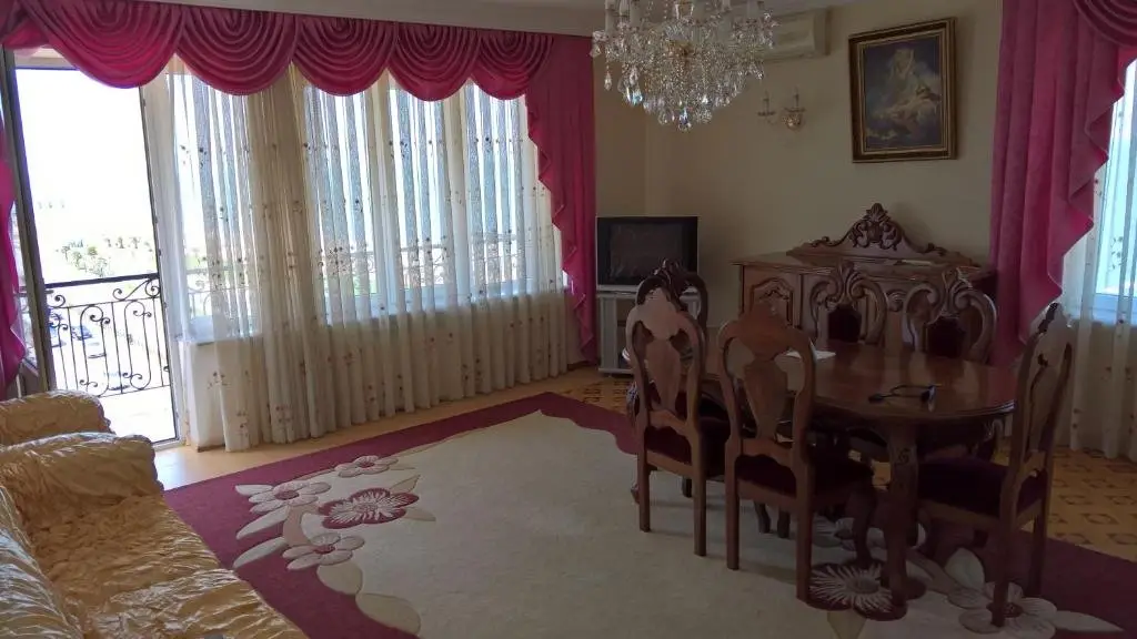 Apartment on Khimshiashvili 41 — фото 1