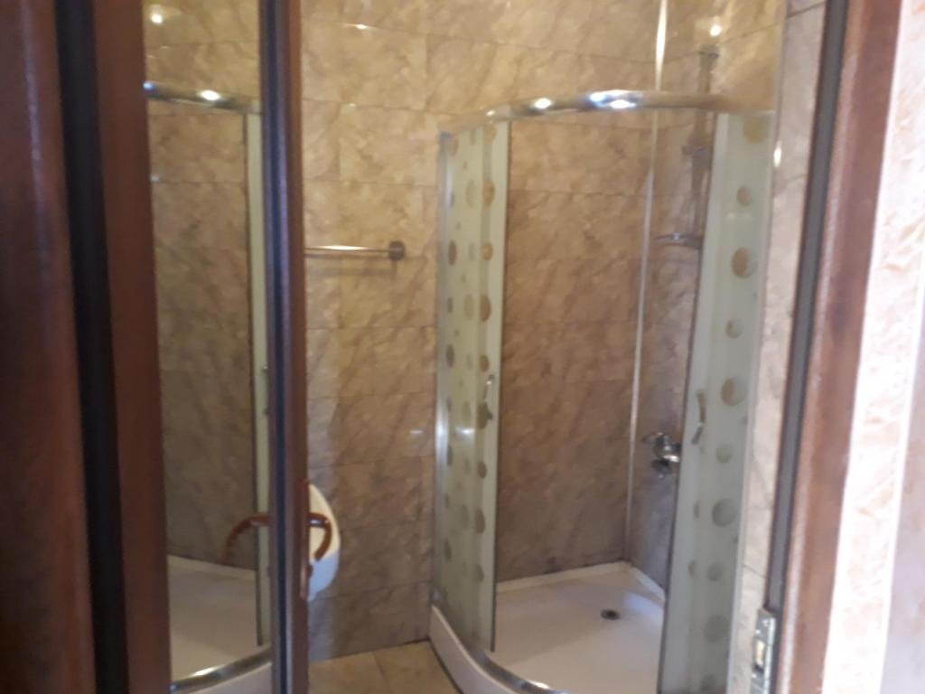 Батуми: Guest House Badri