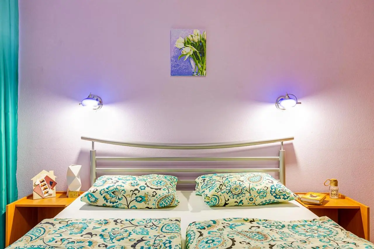Sukhaparina: Apartment Malaya Morskaya 17