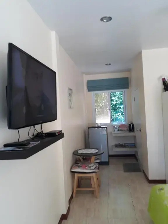 Ко Сичанг: Belinda Home